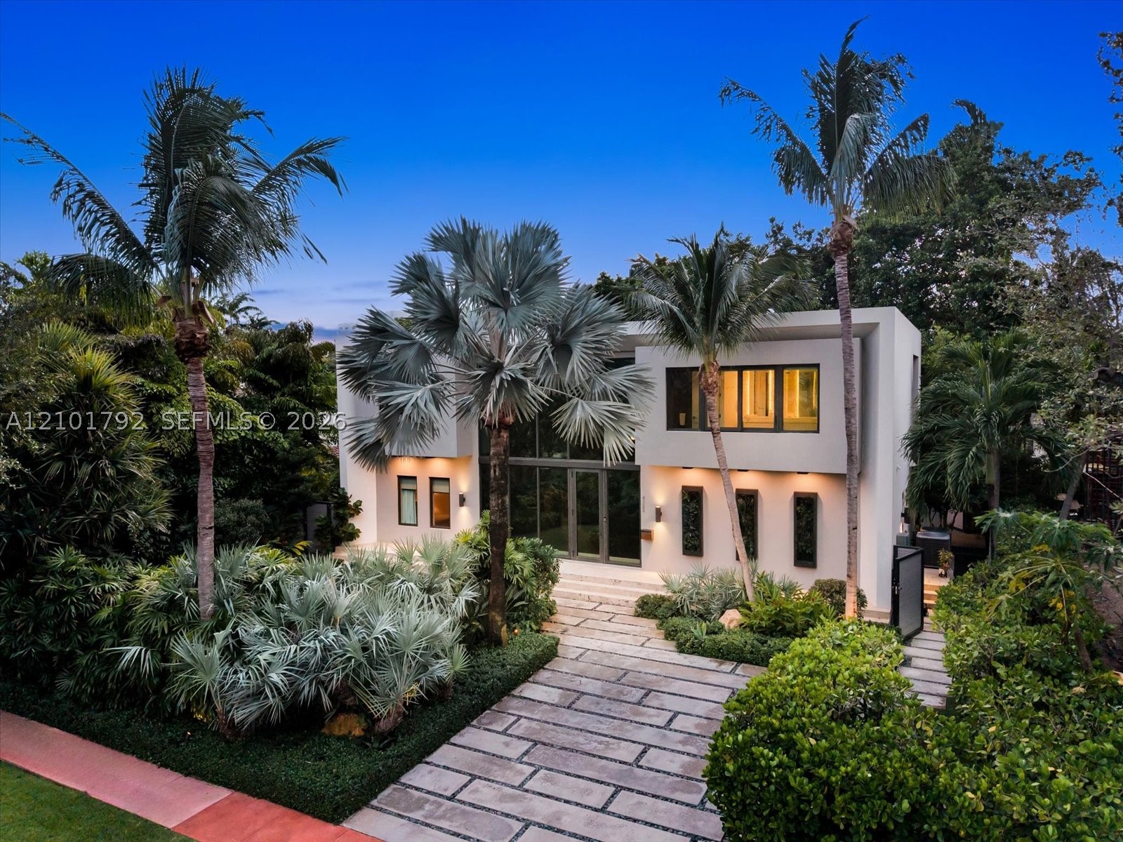 4322 Nautilus Dr, Miami Beach FL 33140