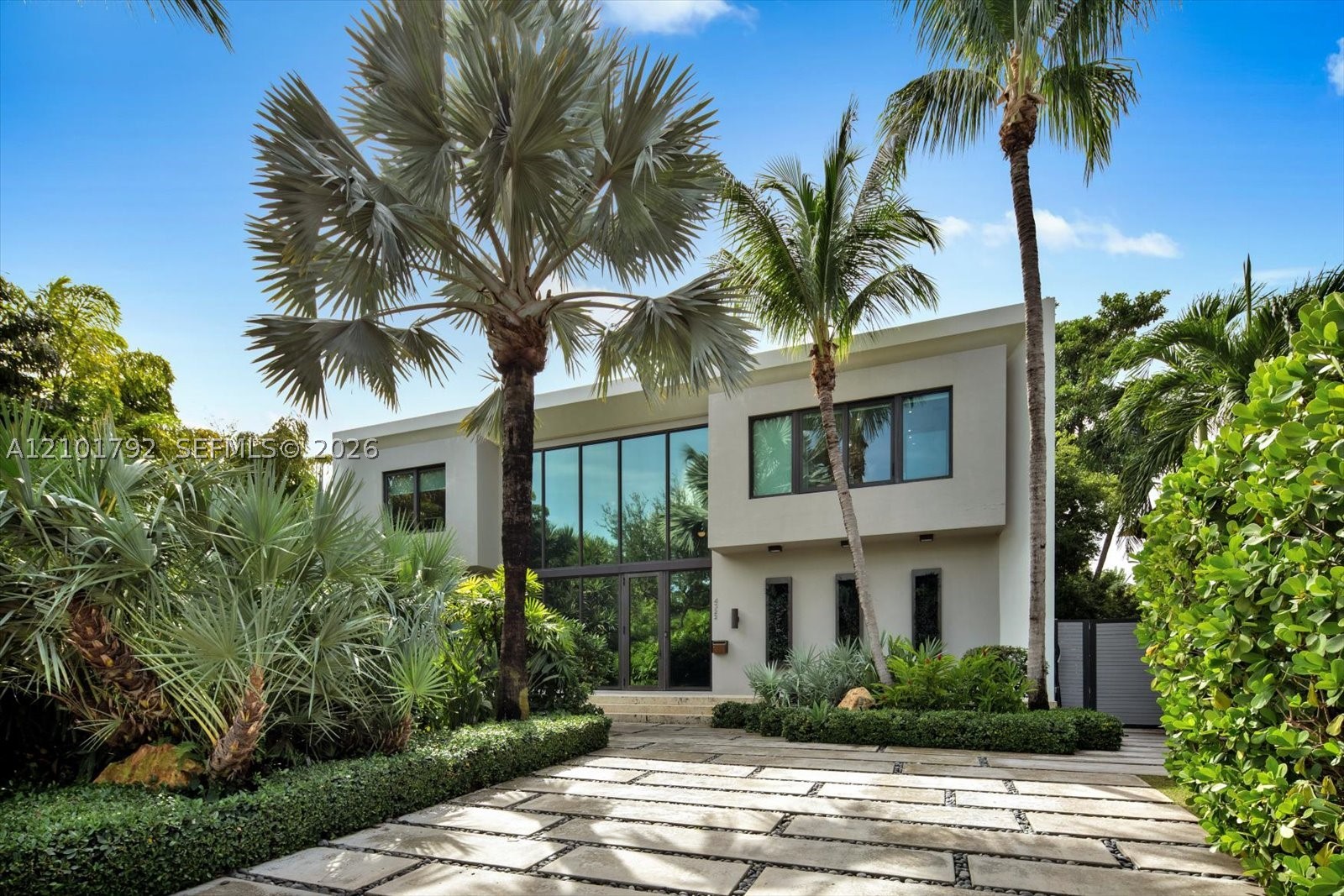 4322 Nautilus Dr, Miami Beach FL 33140