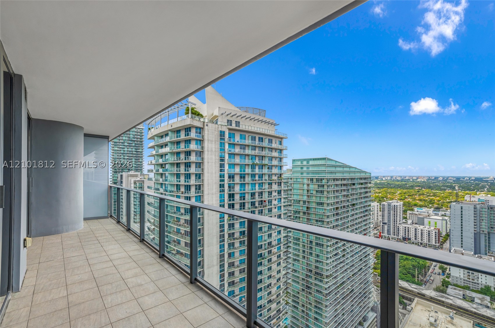 1000 Brickell Plz #3904, Miami FL 33131