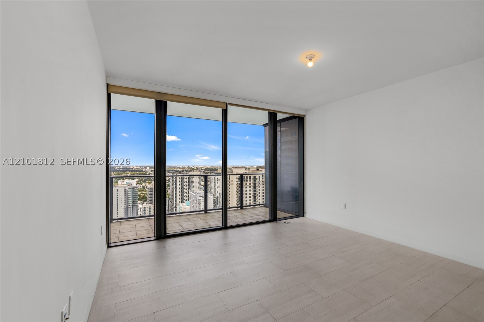 1000 Brickell Plz #3904, Miami FL 33131