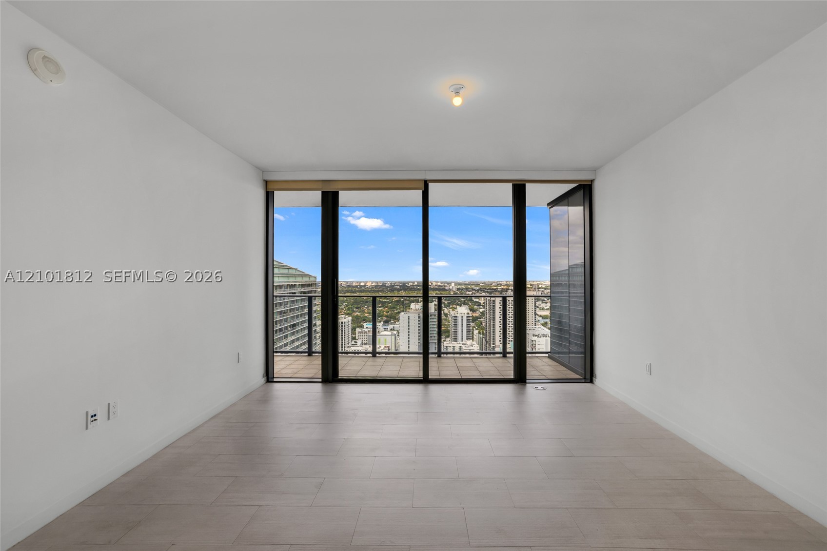 1000 Brickell Plz #3904, Miami FL 33131