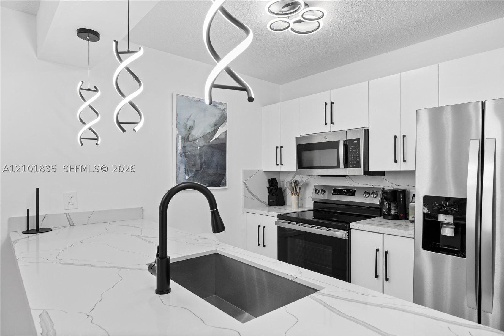 1200 Brickell Bay Dr #1907, Miami FL 33131