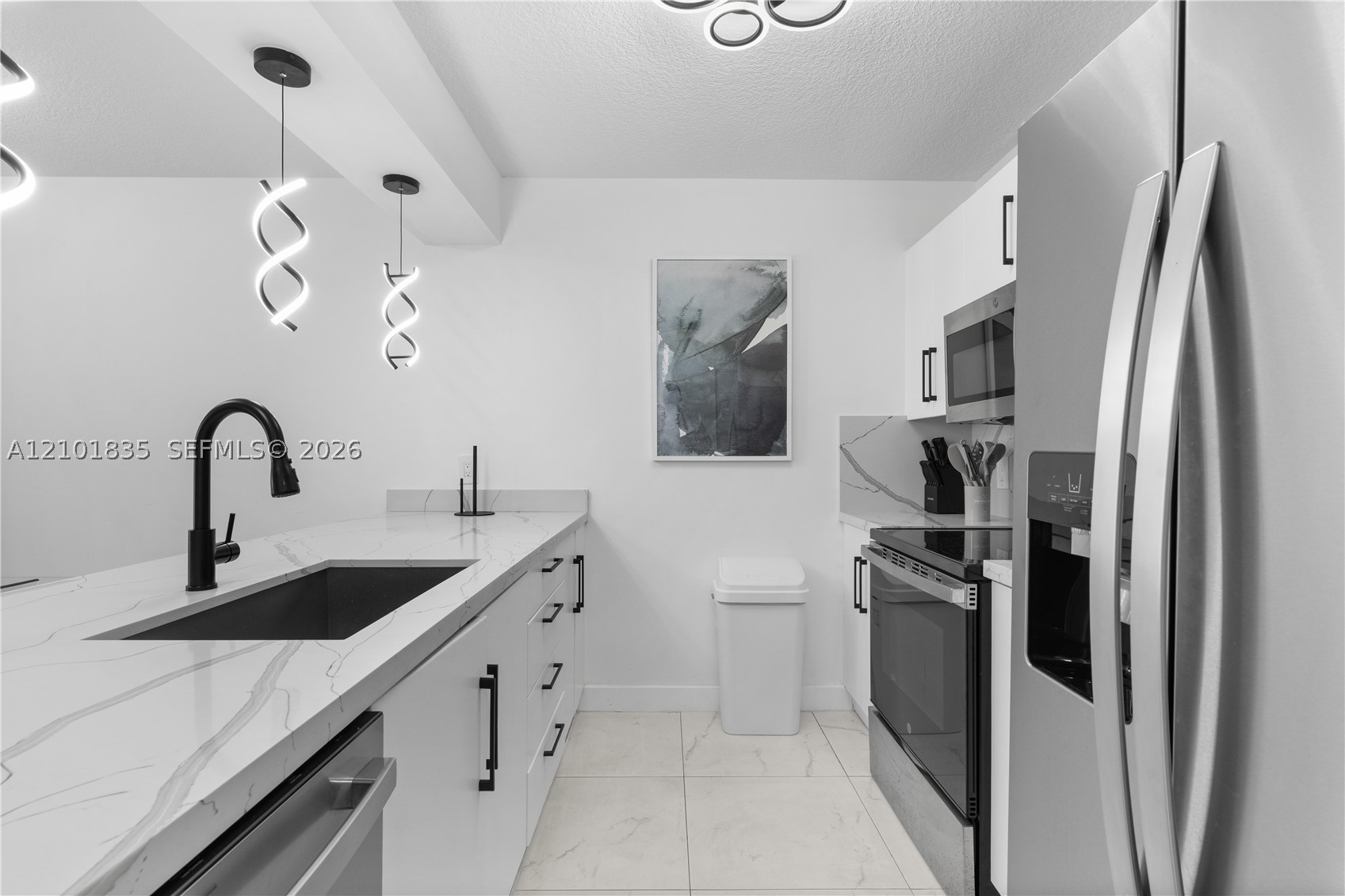 1200 Brickell Bay Dr #1907, Miami FL 33131