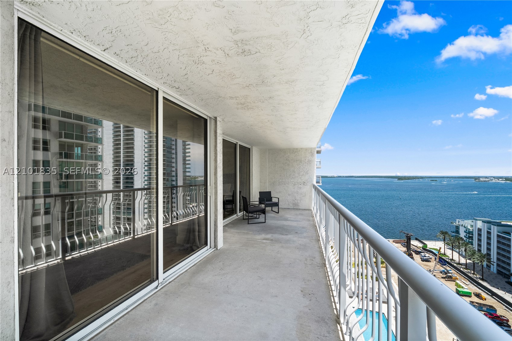 1200 Brickell Bay Dr #1907, Miami FL 33131
