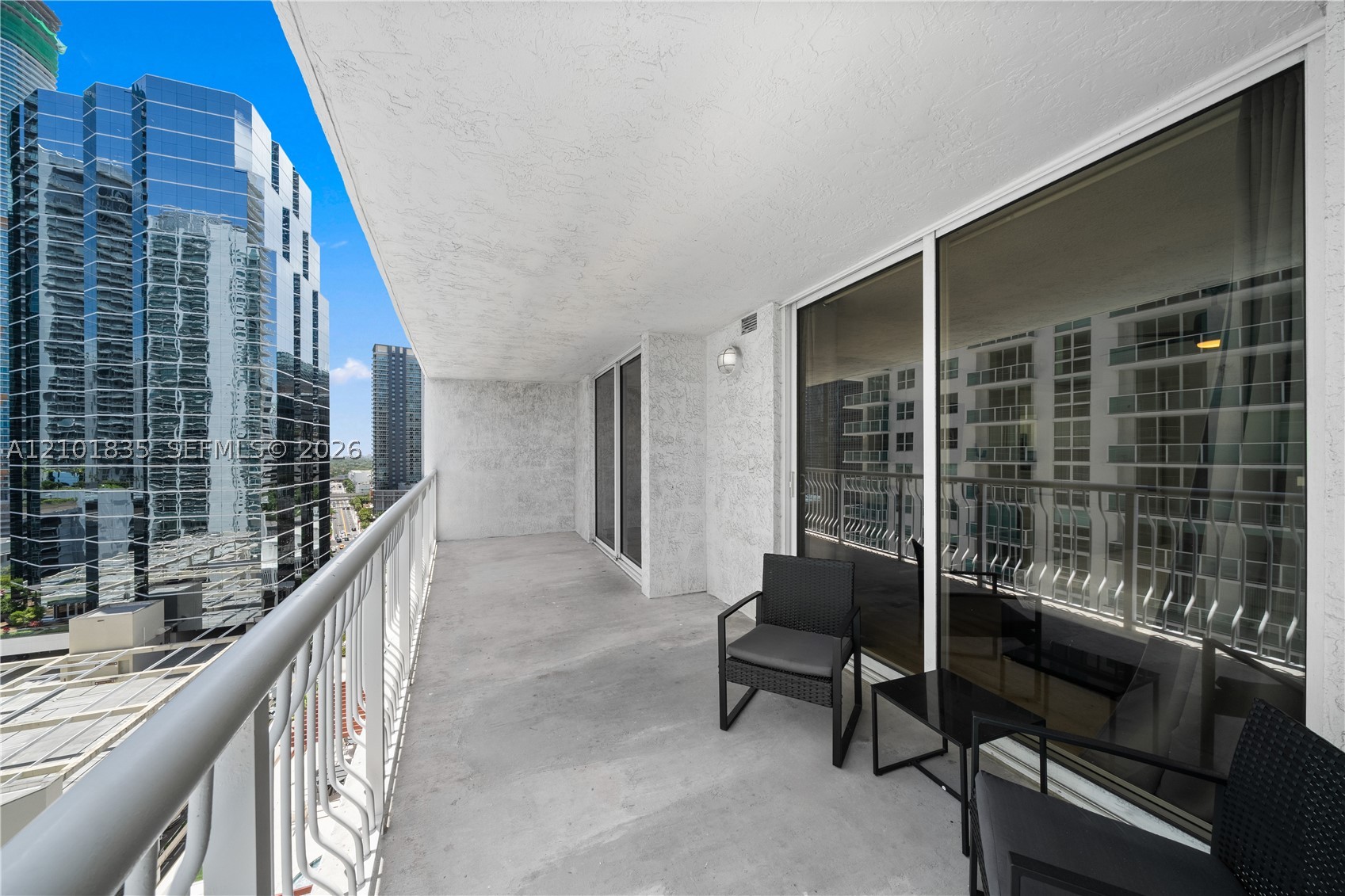 1200 Brickell Bay Dr #1907, Miami FL 33131