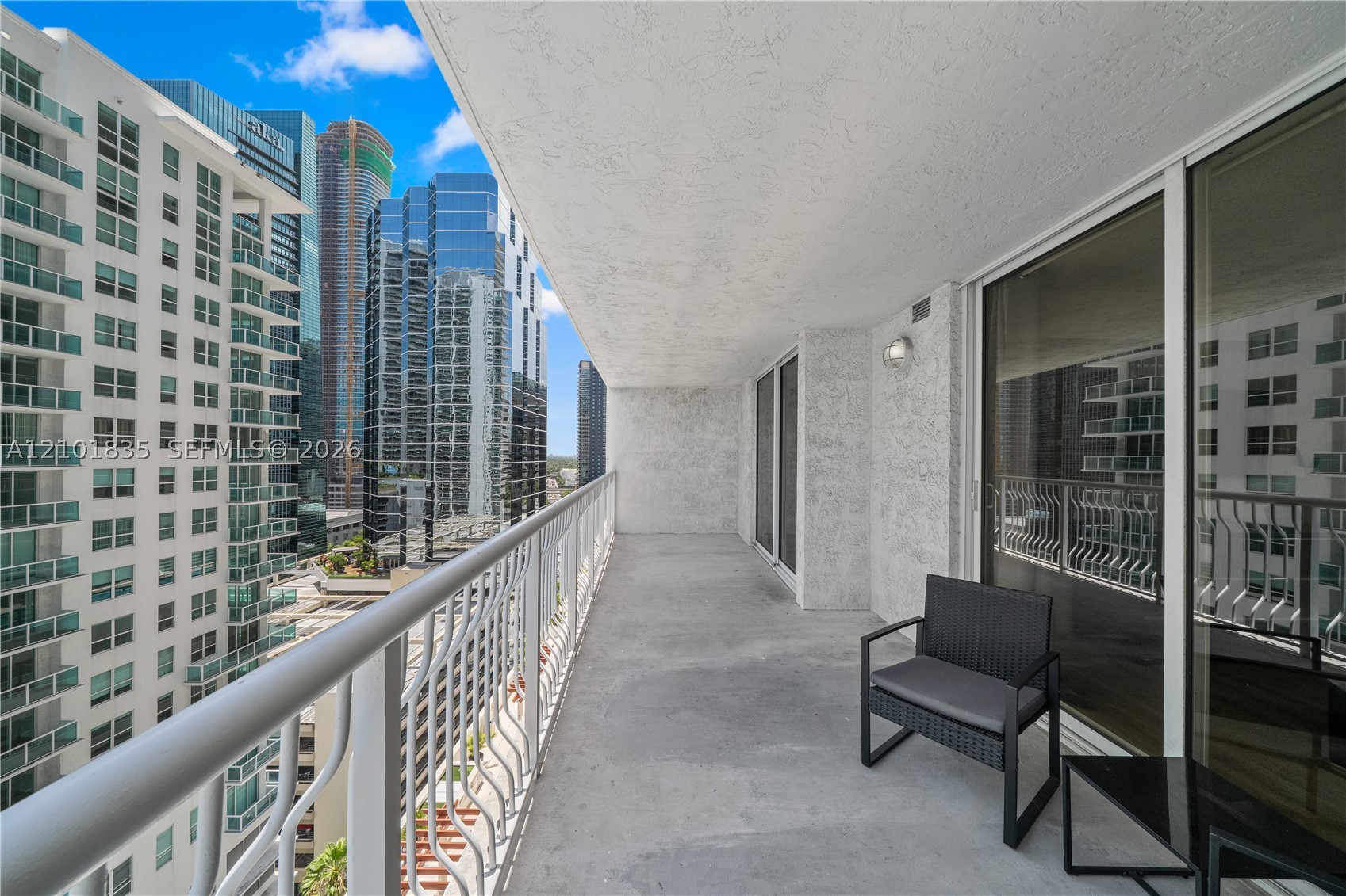 1200 Brickell Bay Dr #1907, Miami FL 33131