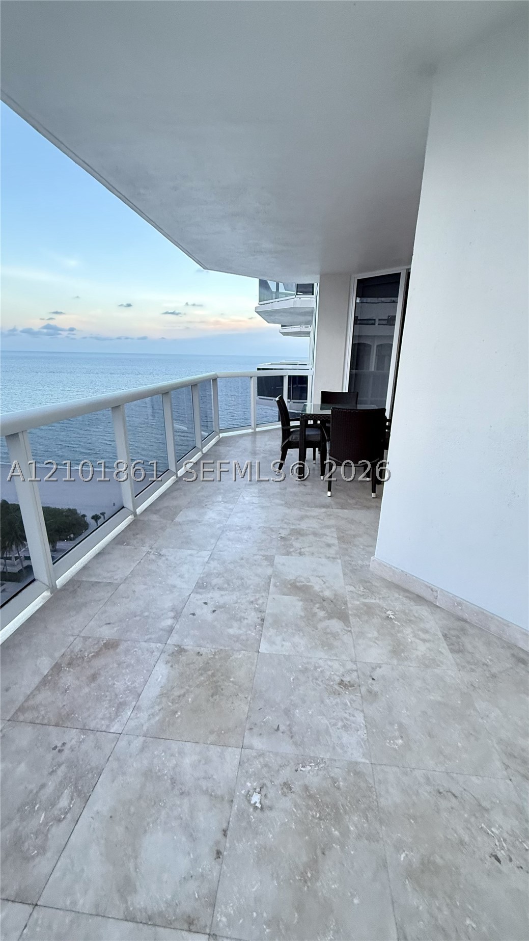 4779 Collins Ave #1908, Miami Beach FL 33140