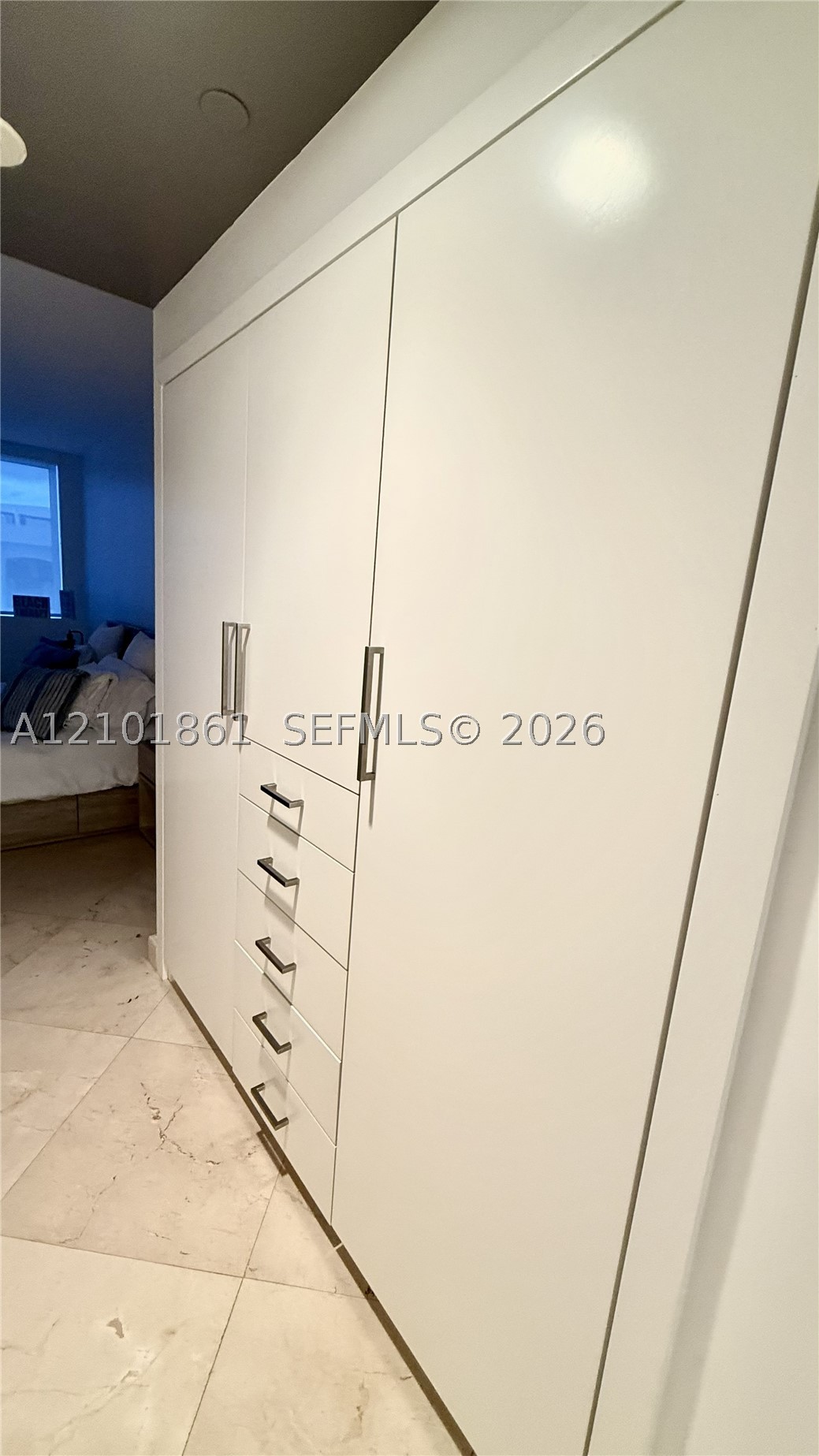4779 Collins Ave #1908, Miami Beach FL 33140