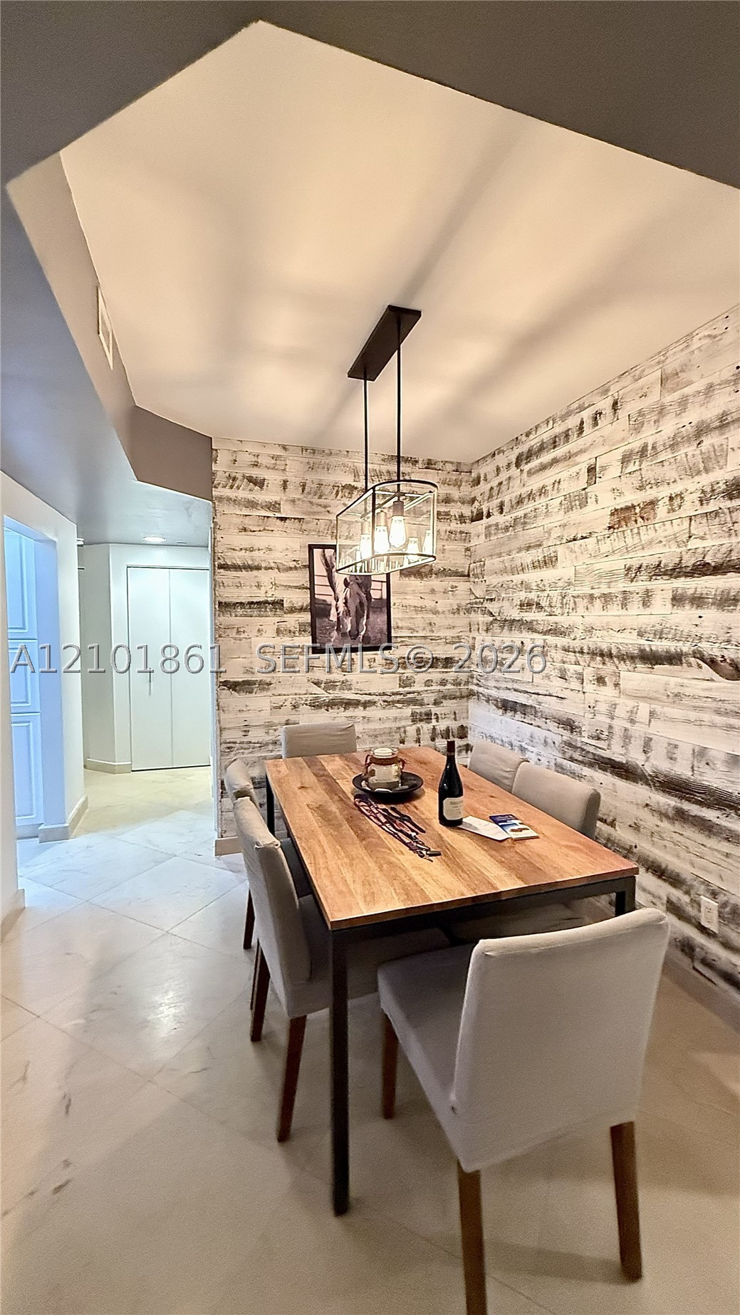 4779 Collins Ave #1908, Miami Beach FL 33140