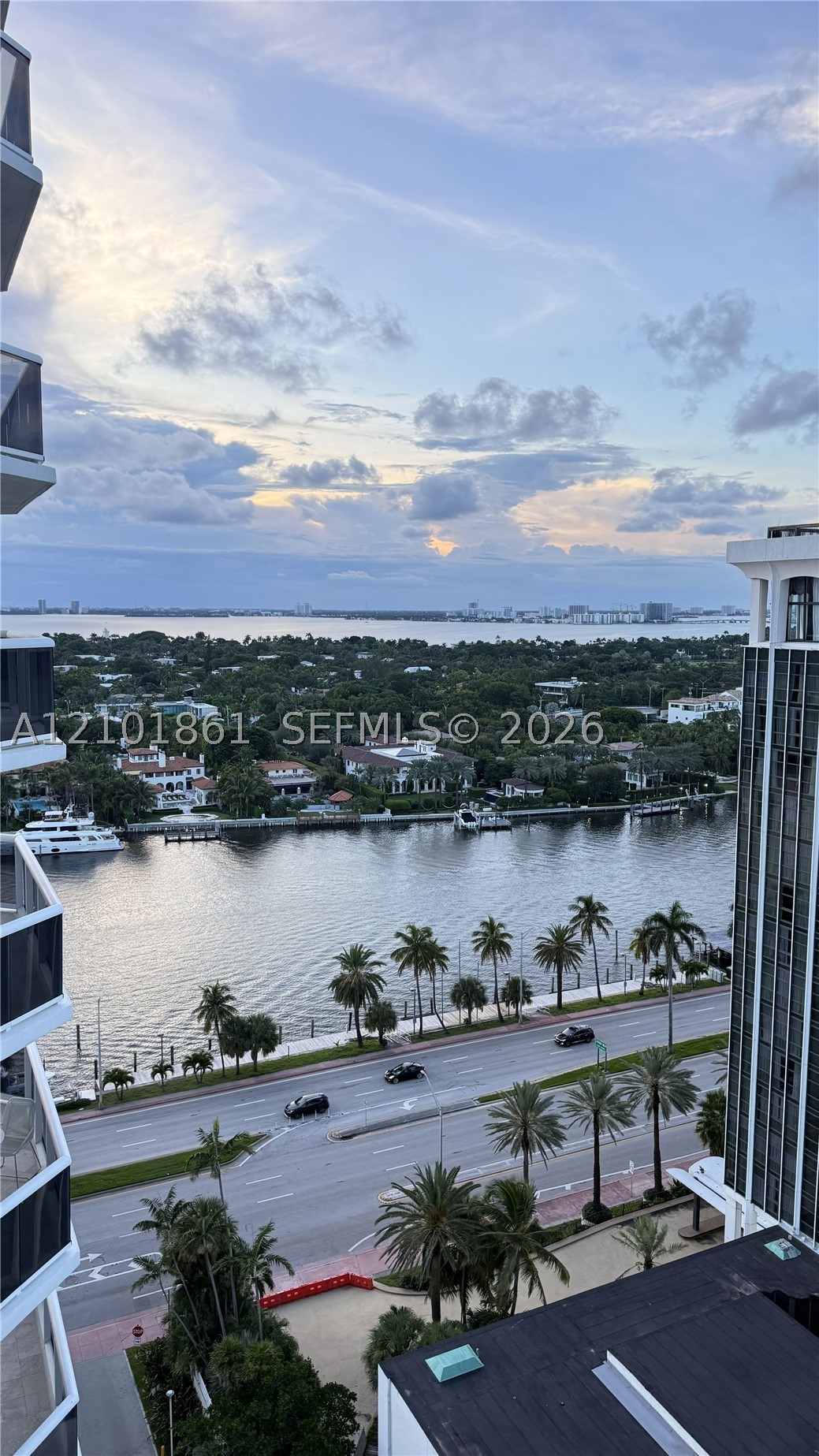 4779 Collins Ave #1908, Miami Beach FL 33140
