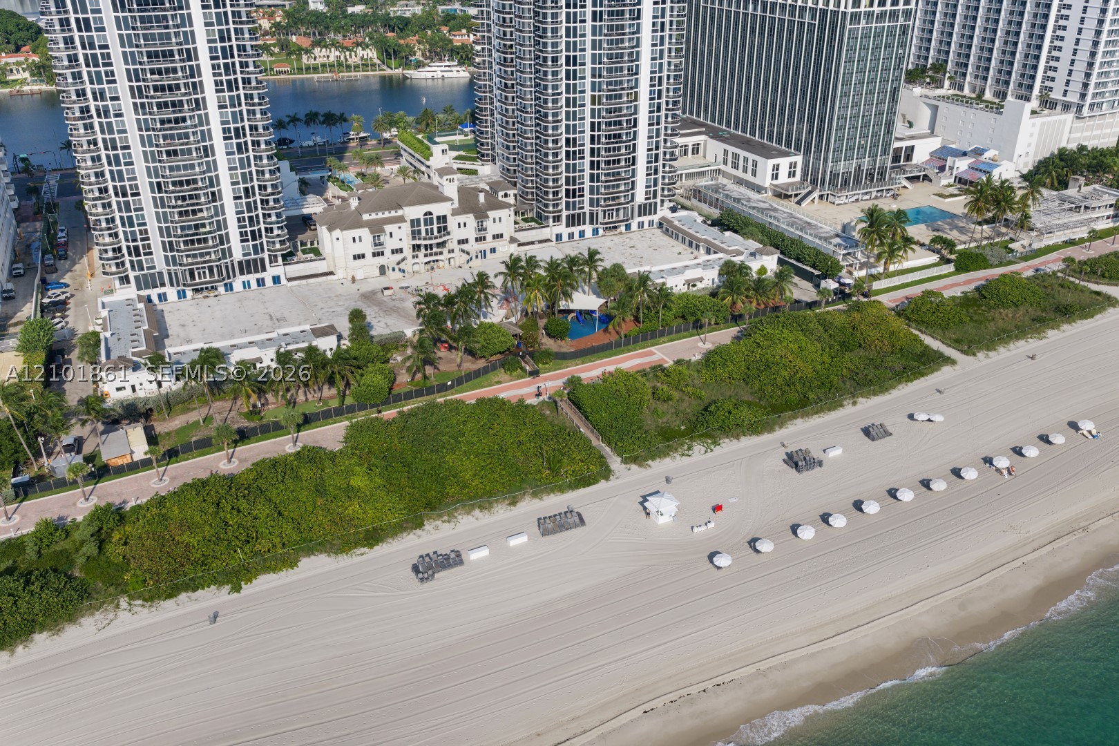 4779 Collins Ave #1908, Miami Beach FL 33140