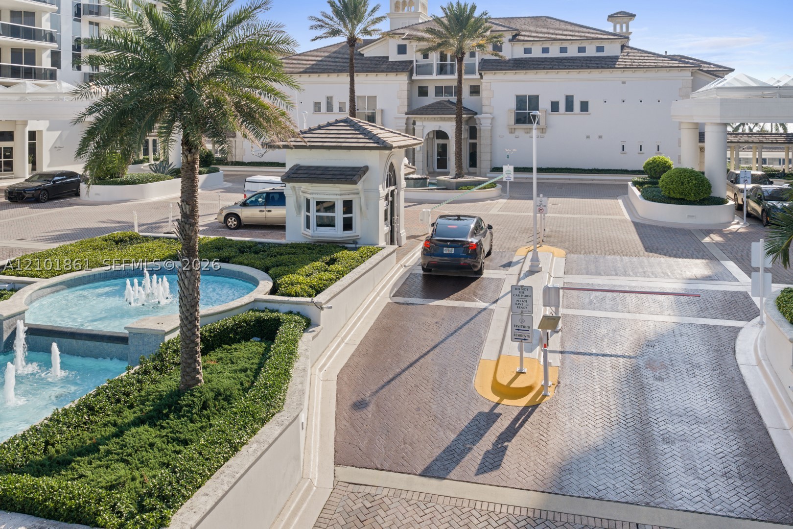 4779 Collins Ave #1908, Miami Beach FL 33140