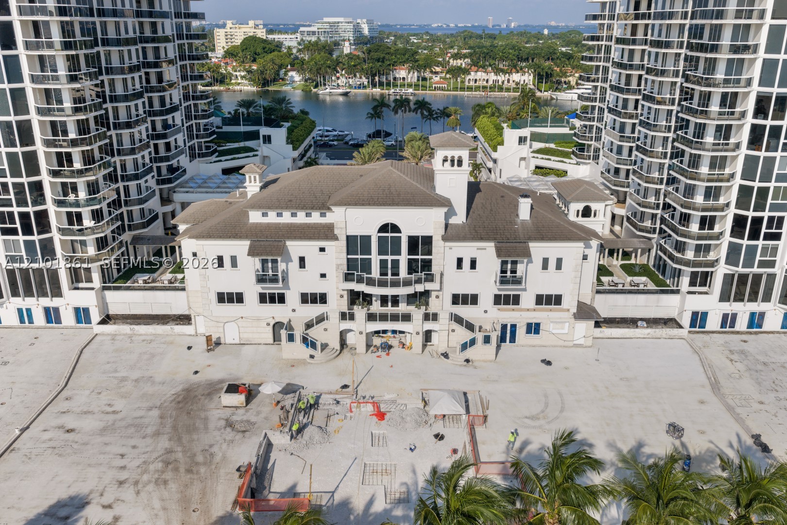4779 Collins Ave #1908, Miami Beach FL 33140