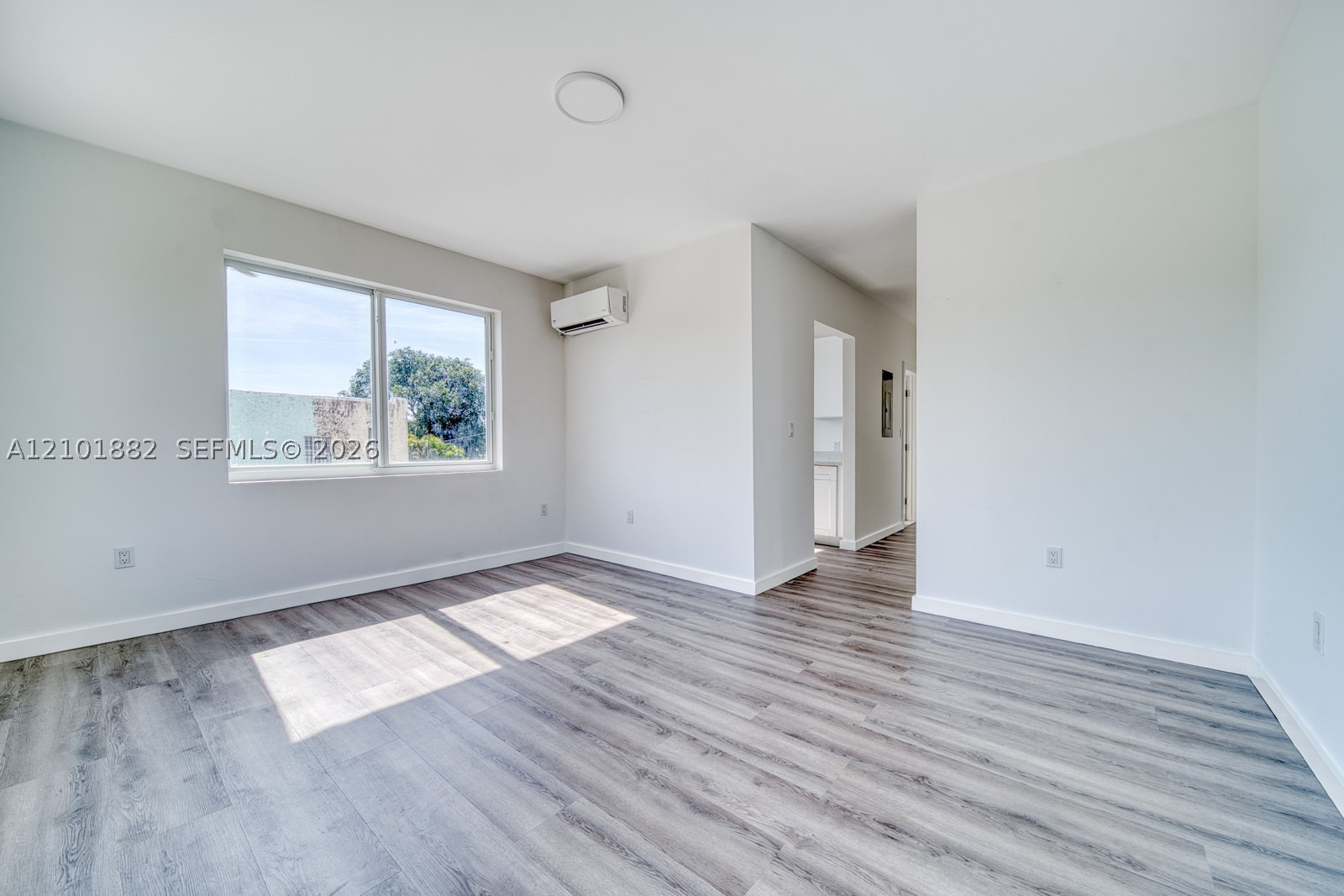 2352 SW 5th St #1, Miami FL 33135