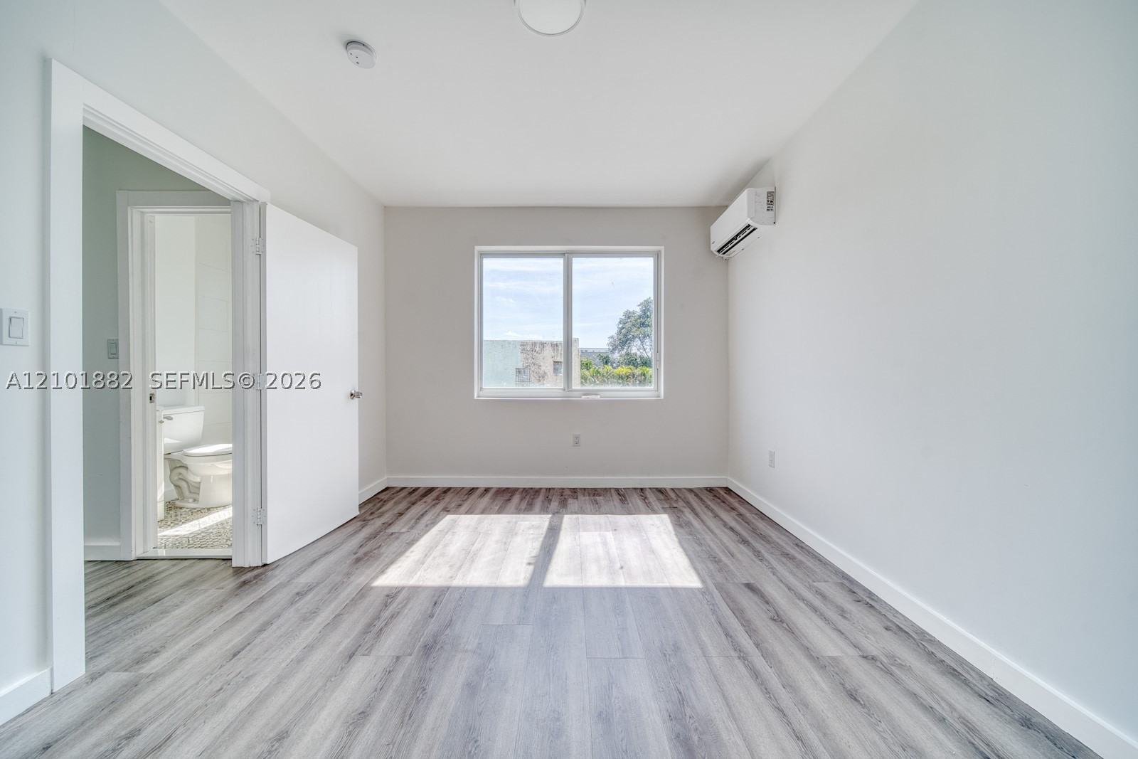 2352 SW 5th St #1, Miami FL 33135