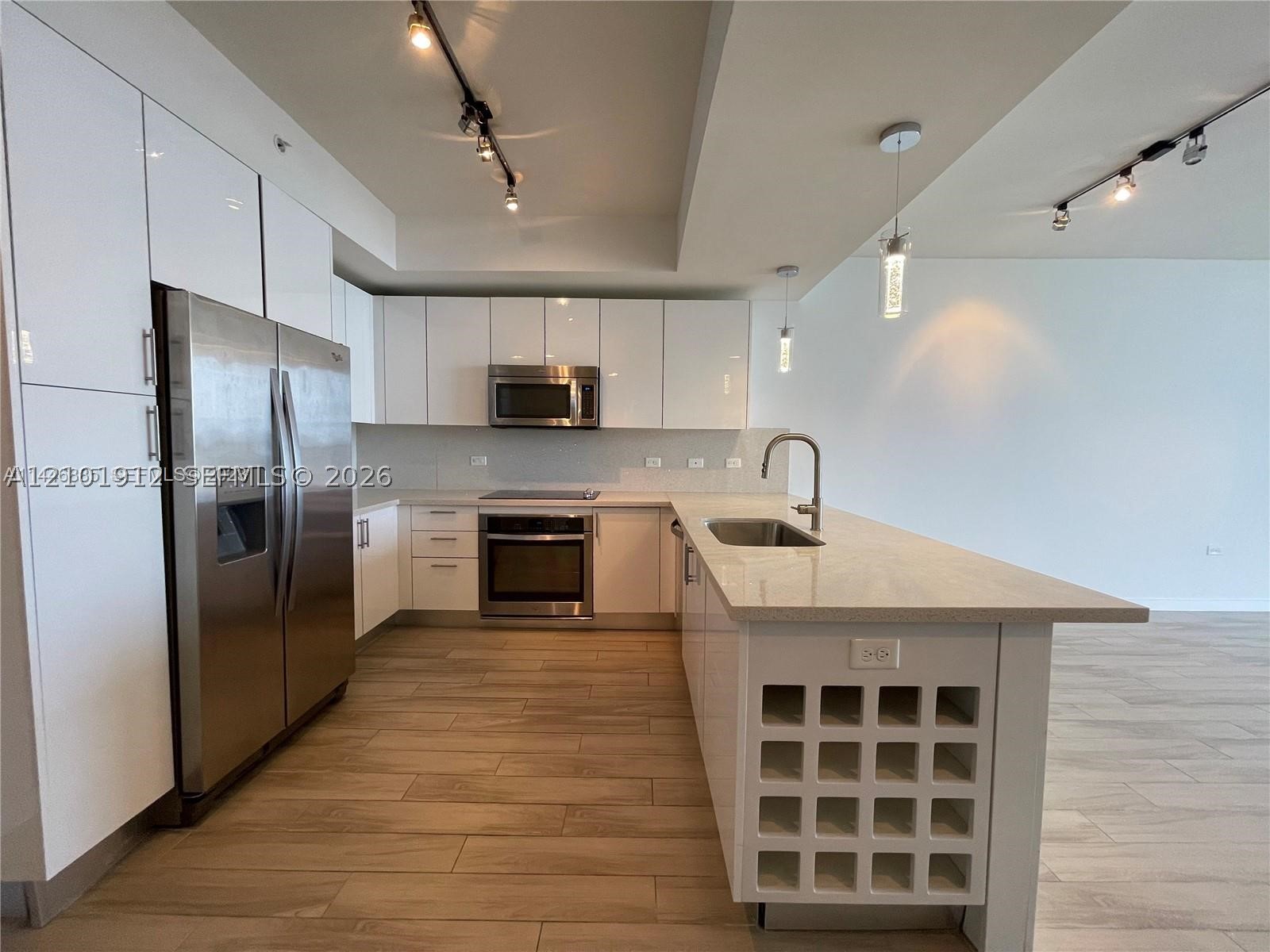 999 SW 1st Ave #2109, Miami FL 33130