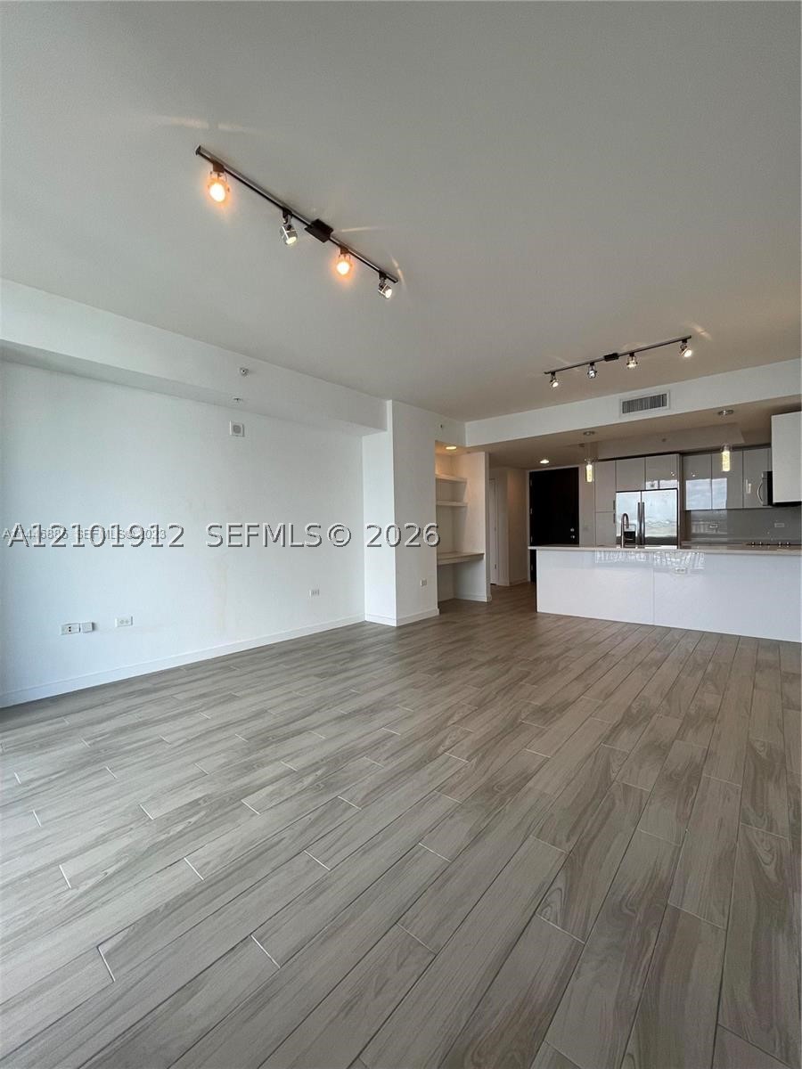 999 SW 1st Ave #2109, Miami FL 33130