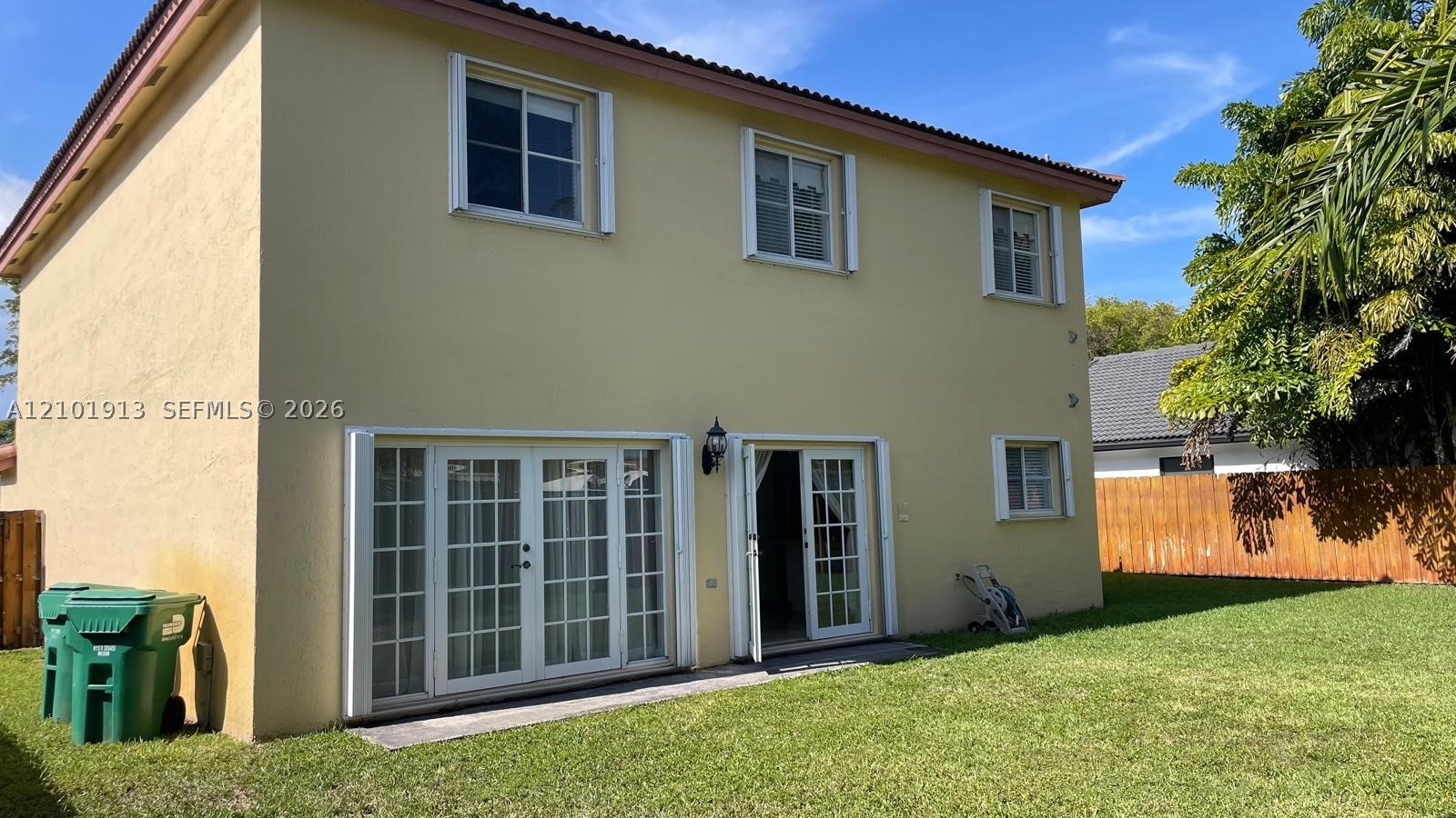 9044 SW 212th Ln, Cutler Bay FL 33189