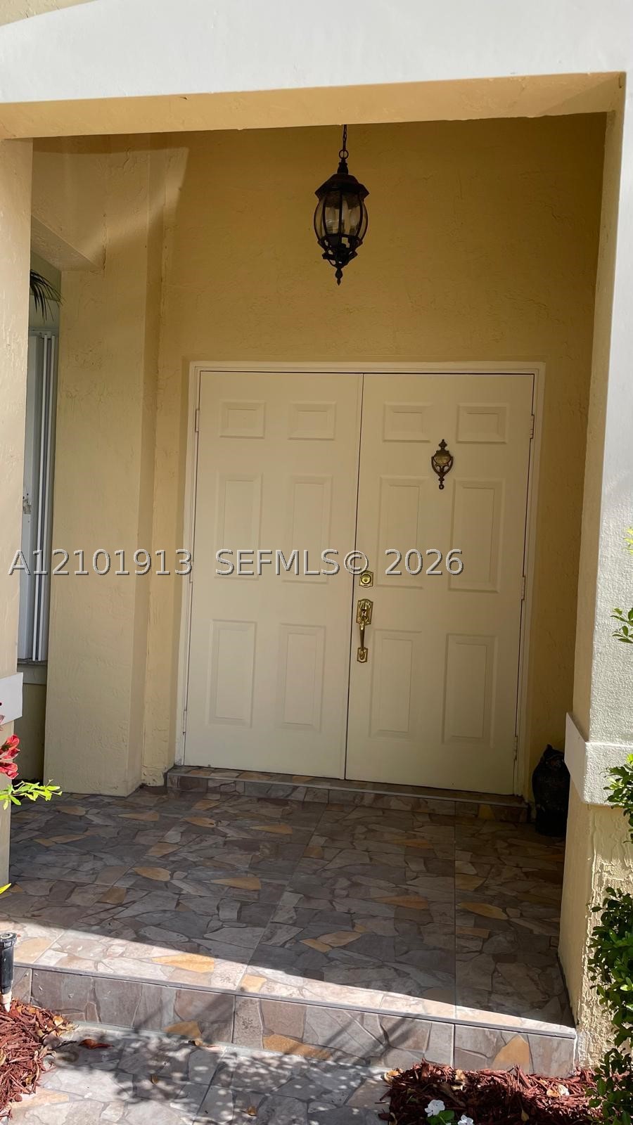 9044 SW 212th Ln, Cutler Bay FL 33189