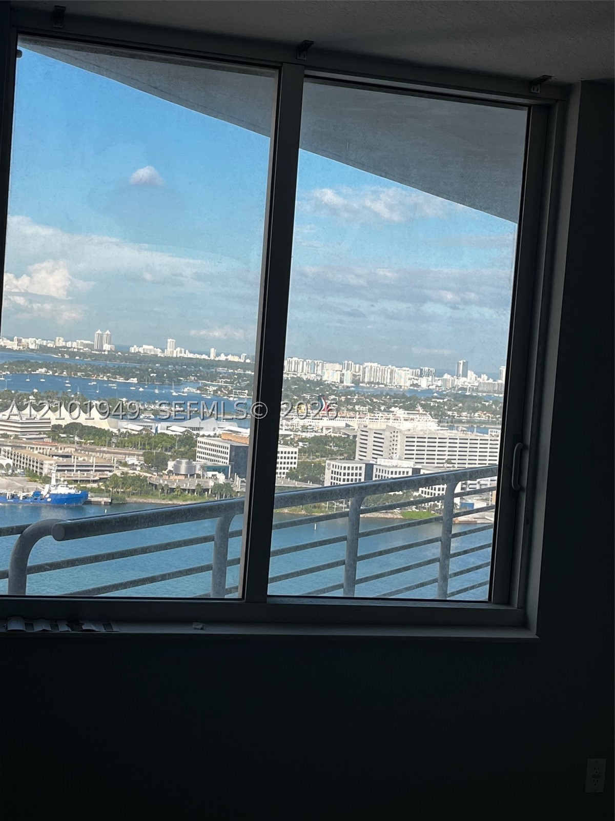 335 S Biscayne Blvd #3500, Miami FL 33131