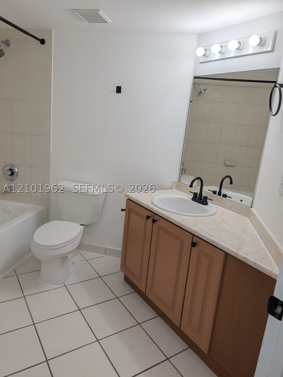 17622 NW 25th Ave #303, Miami Gardens FL 33056
