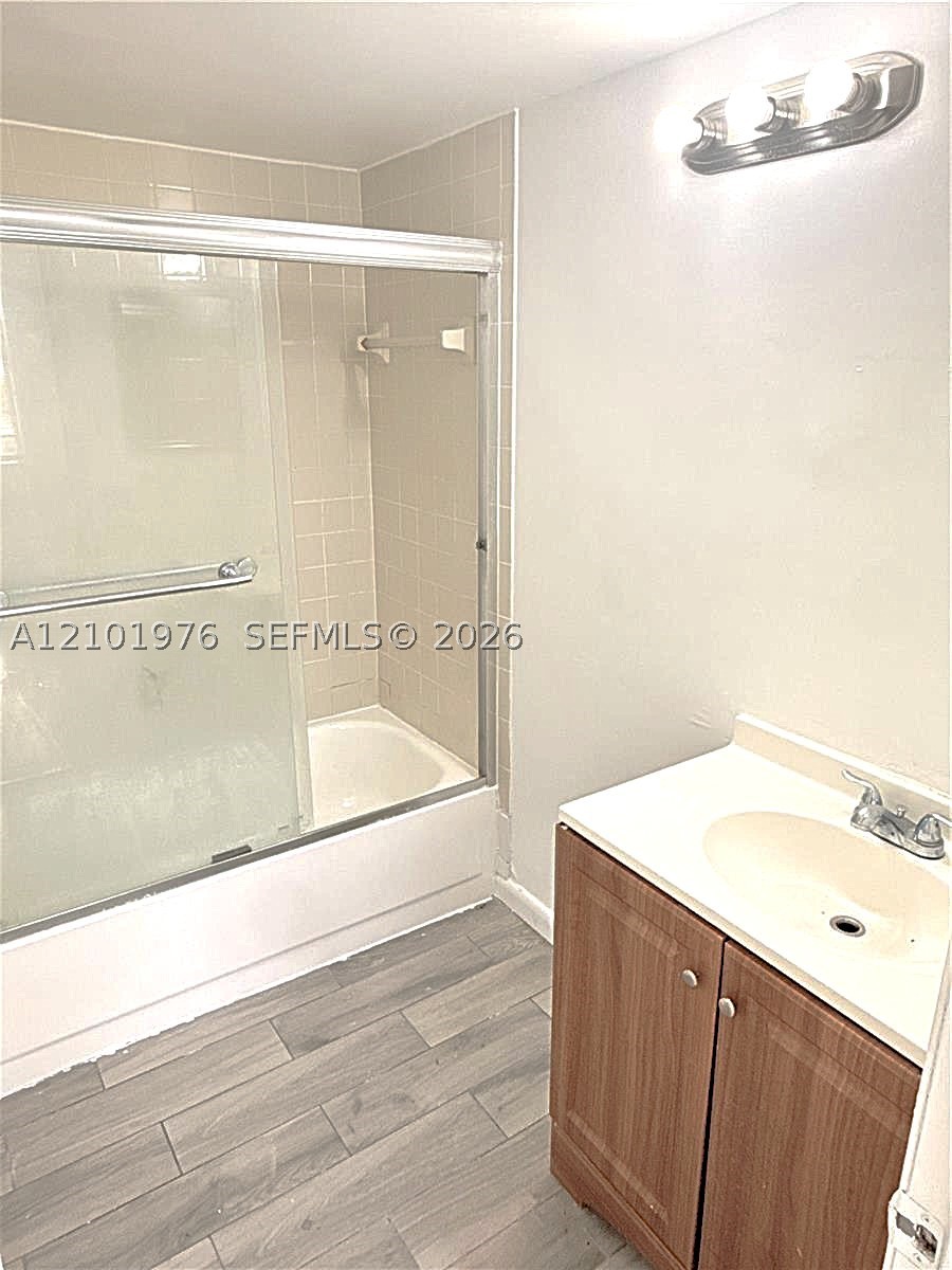 210 Lake Pointe Dr #210, Oakland Park FL 33309