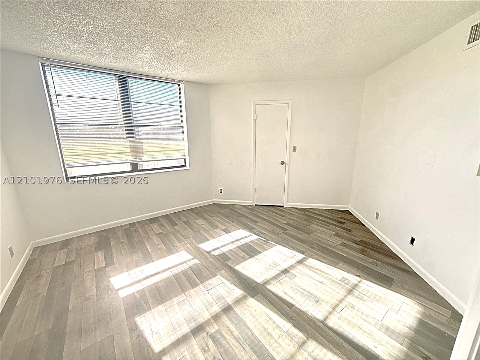 210 Lake Pointe Dr #210, Oakland Park FL 33309
