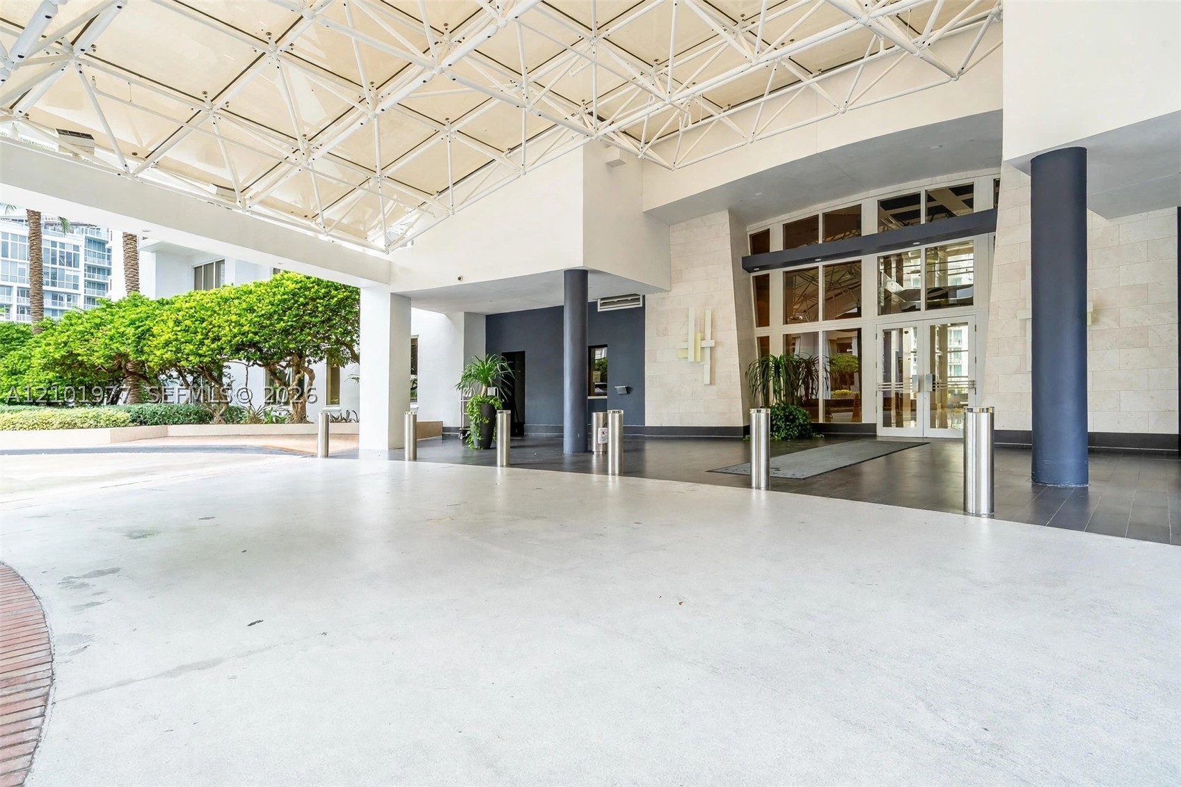 901 Brickell Key Blvd #1703, Miami FL 33131