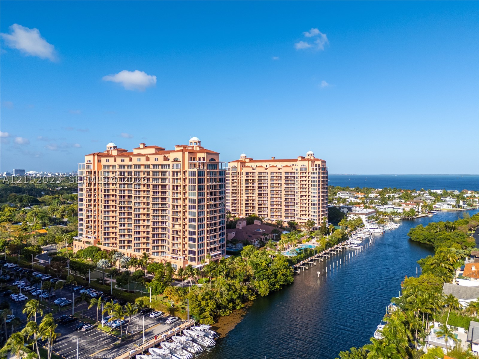 60 Edgewater Dr #14E, Coral Gables FL 33133
