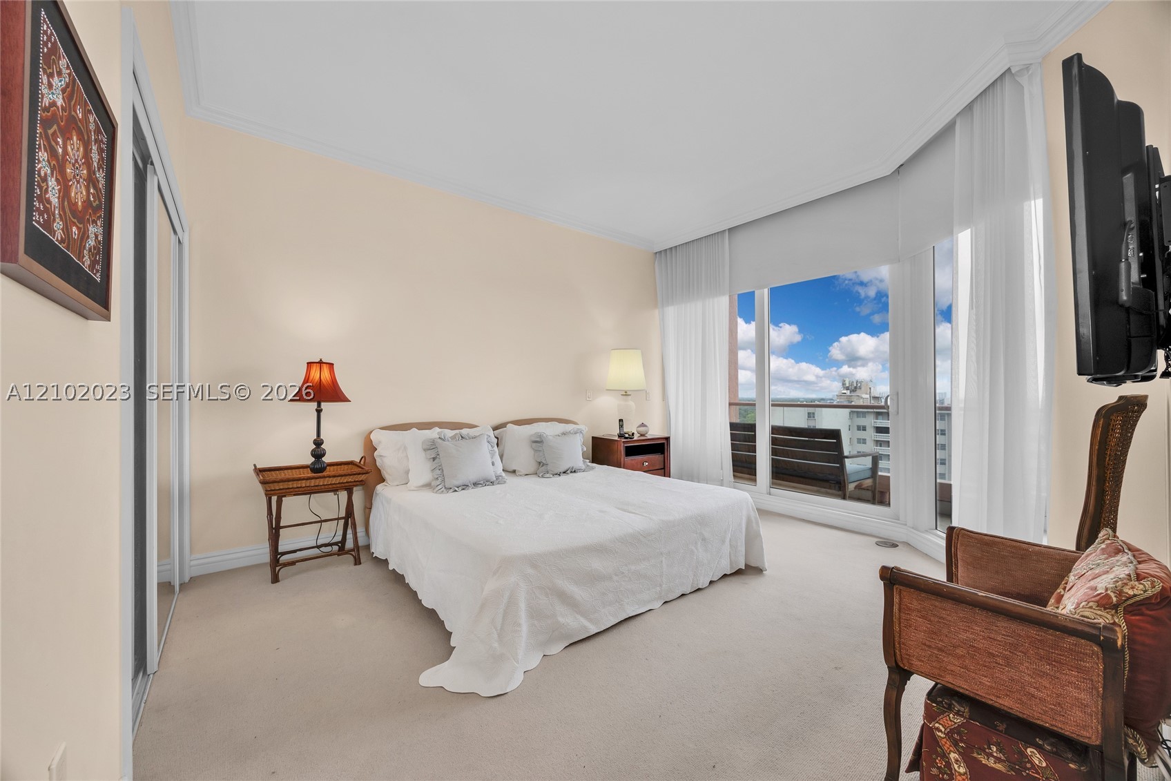 60 Edgewater Dr #14E, Coral Gables FL 33133