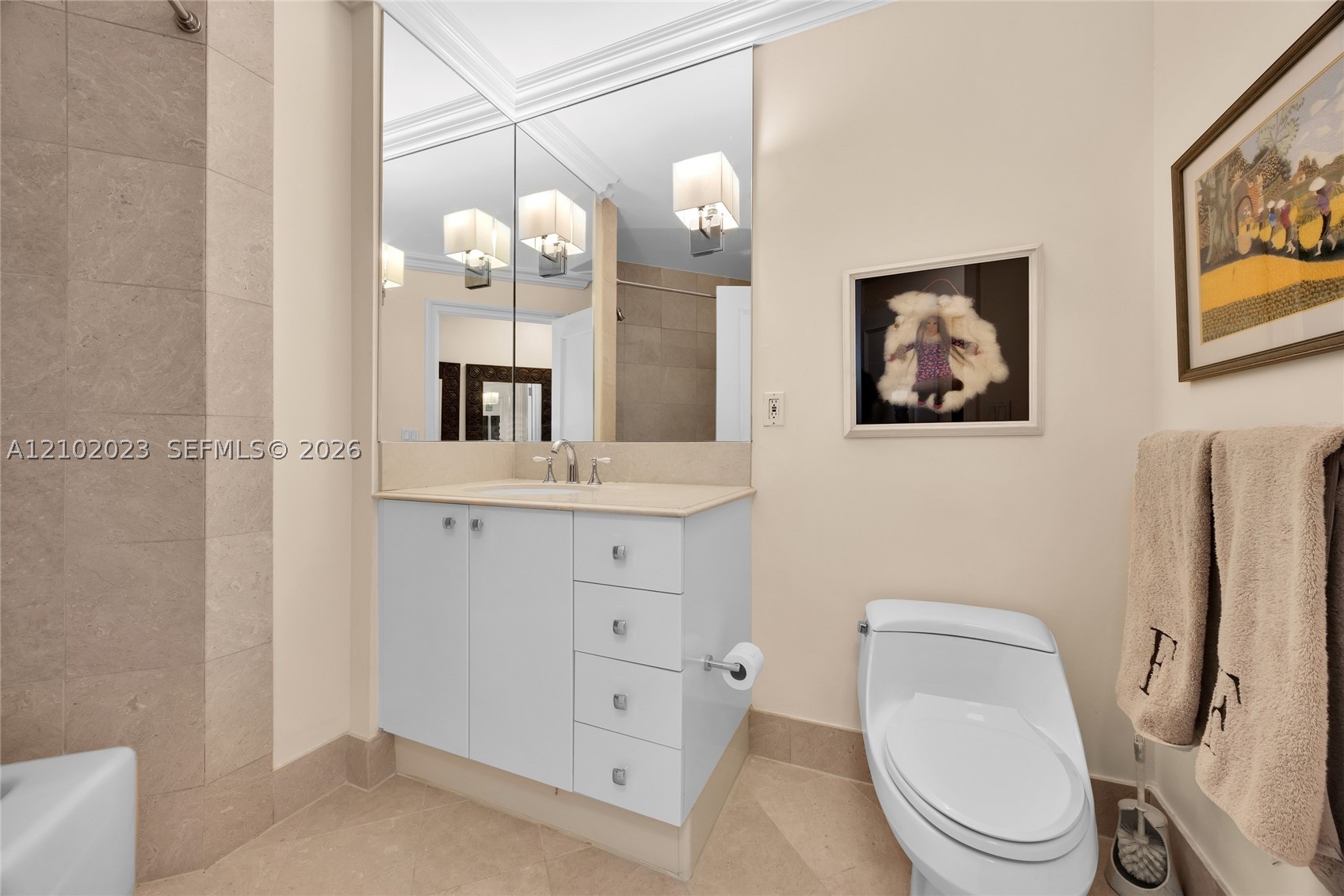 60 Edgewater Dr #14E, Coral Gables FL 33133