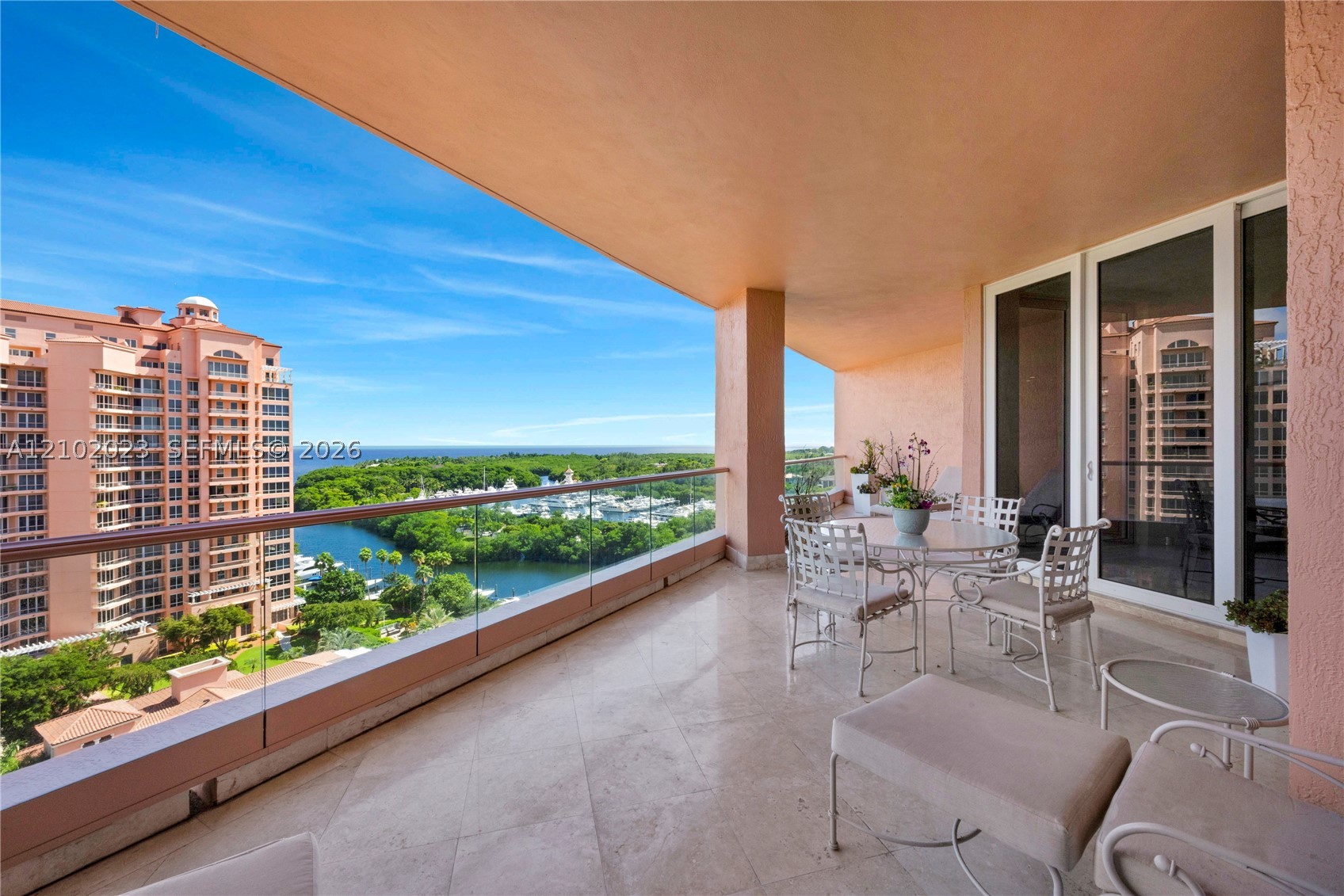 60 Edgewater Dr #14E, Coral Gables FL 33133