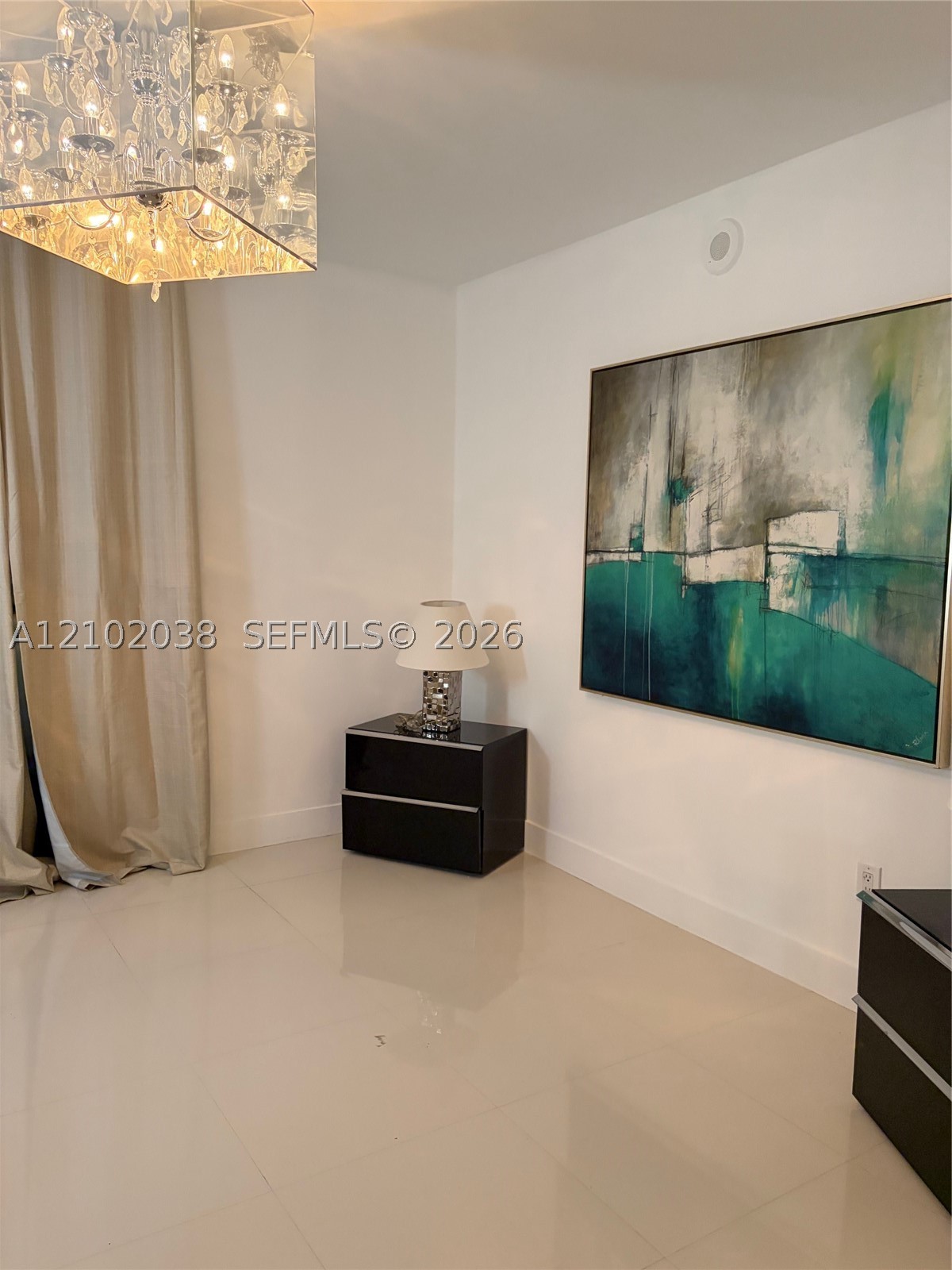 90 SW 3rd St #2507, Miami FL 33130