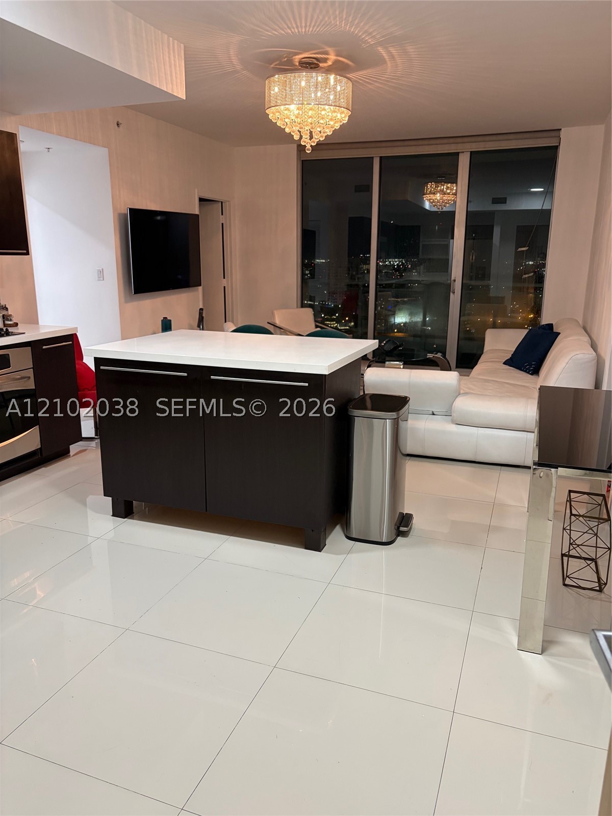90 SW 3rd St #2507, Miami FL 33130