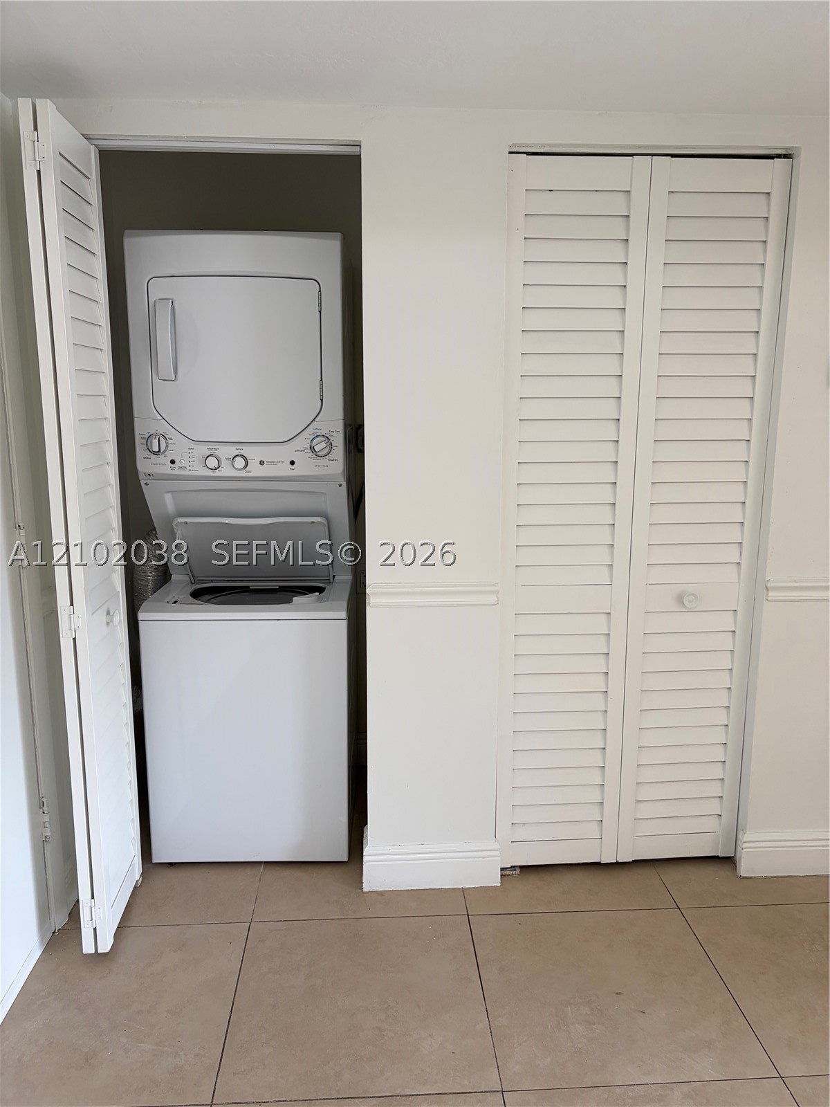 90 SW 3rd St #2507, Miami FL 33130