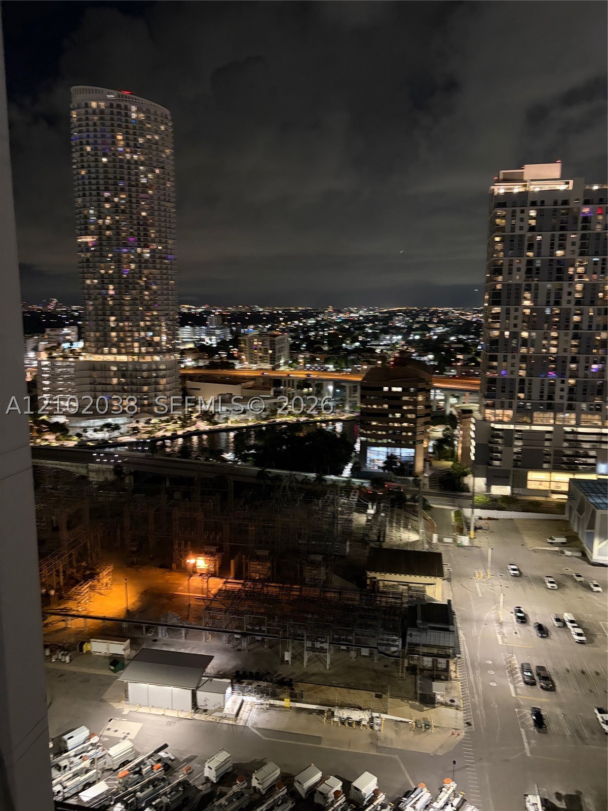 90 SW 3rd St #2507, Miami FL 33130