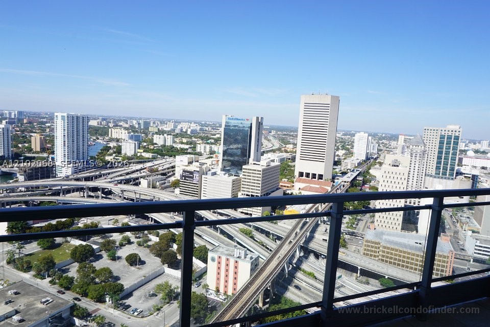 90 SW 3rd St #3505, Miami FL 33130