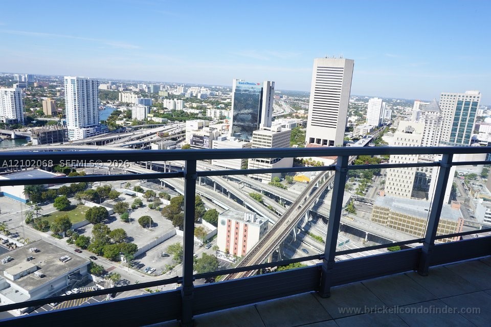 90 SW 3rd St #3505, Miami FL 33130