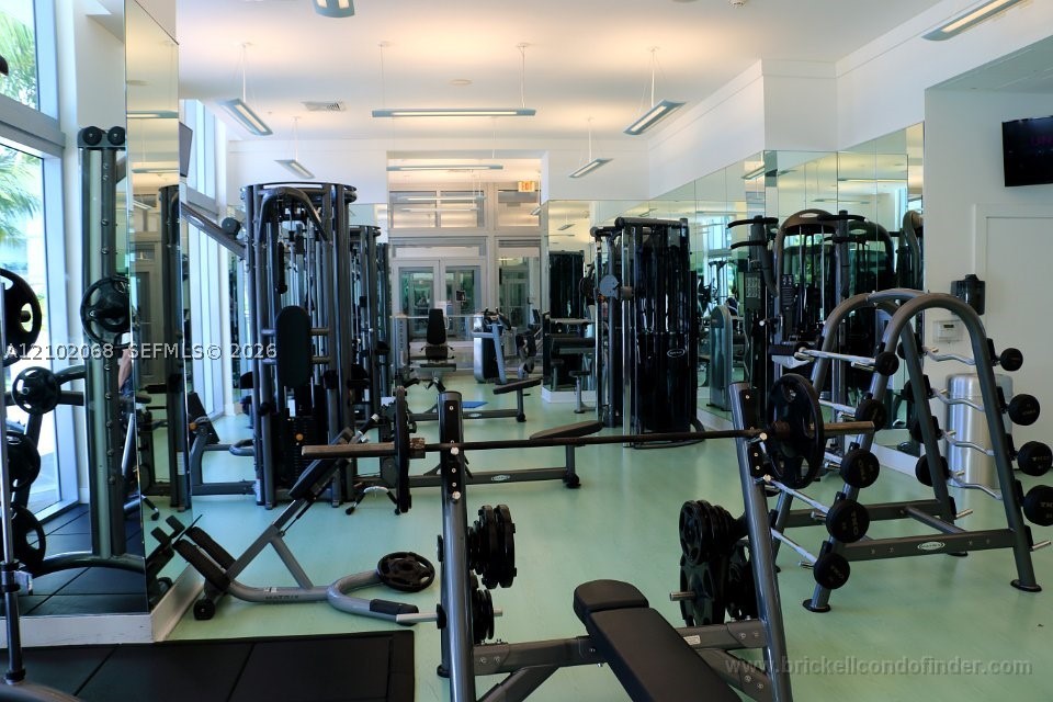90 SW 3rd St #3505, Miami FL 33130