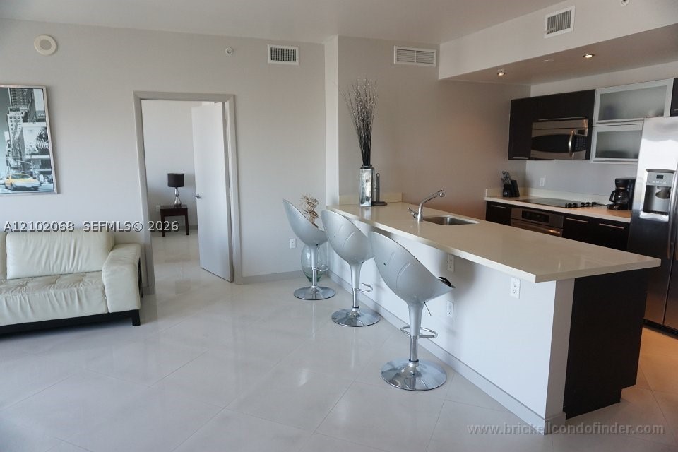 90 SW 3rd St #3505, Miami FL 33130