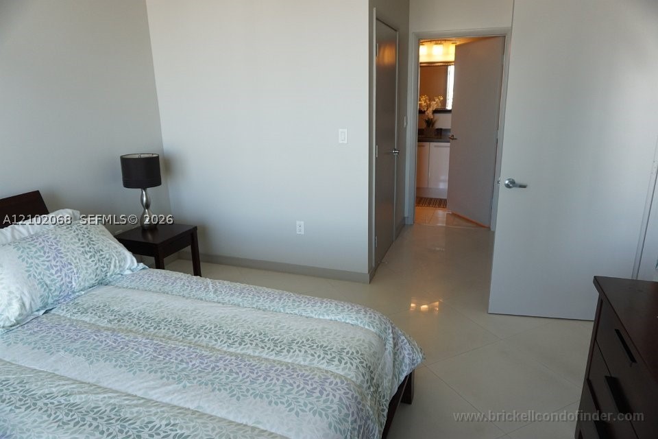 90 SW 3rd St #3505, Miami FL 33130