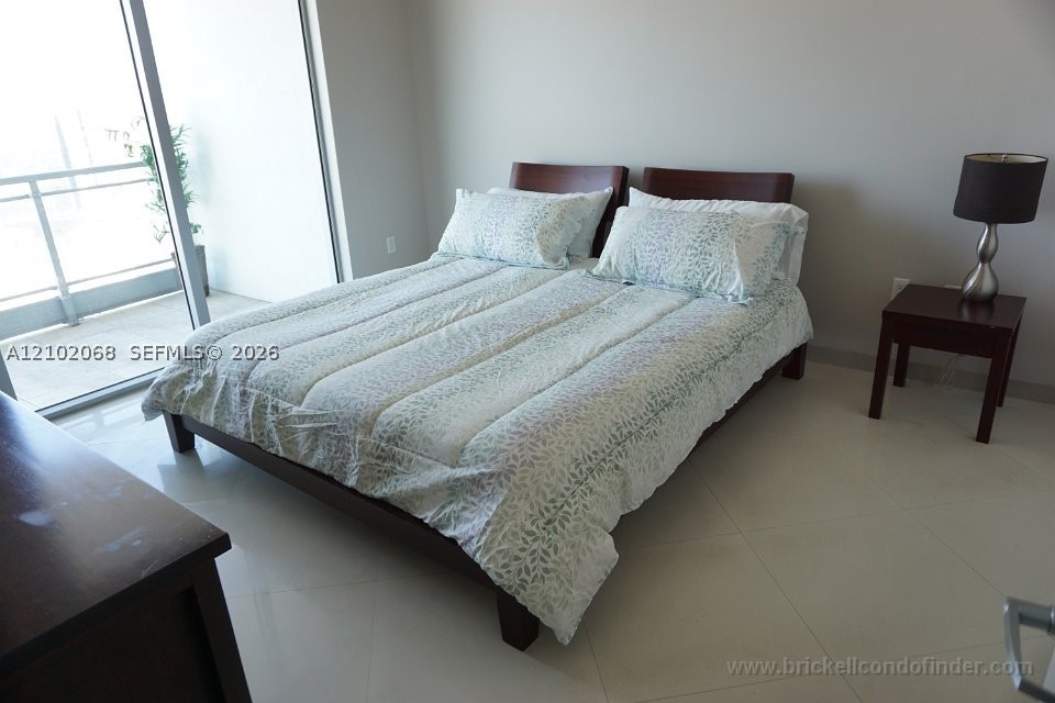 90 SW 3rd St #3505, Miami FL 33130