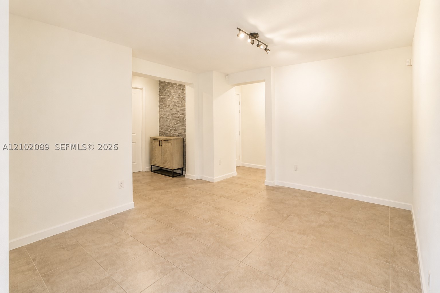 2450 SE 1st St #0, Homestead FL 33033