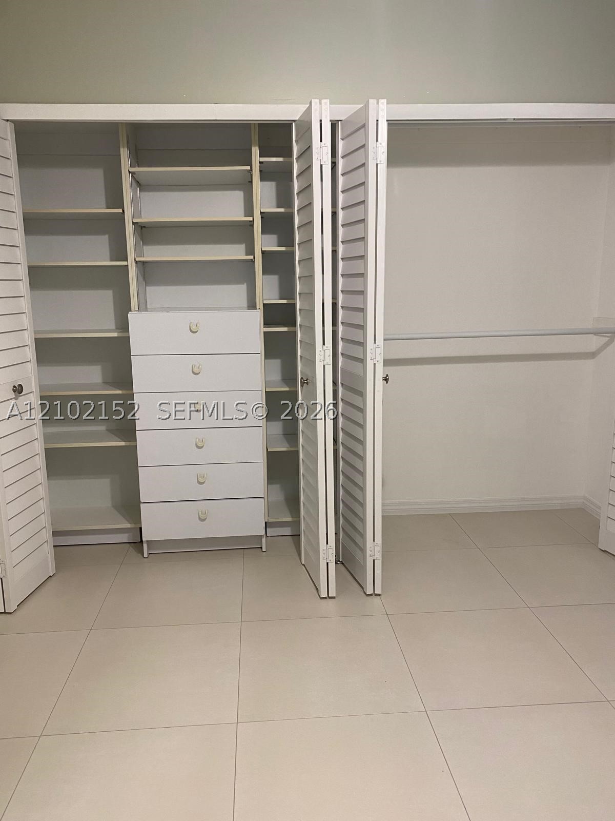 467 W 43rd Pl, Hialeah FL 33012
