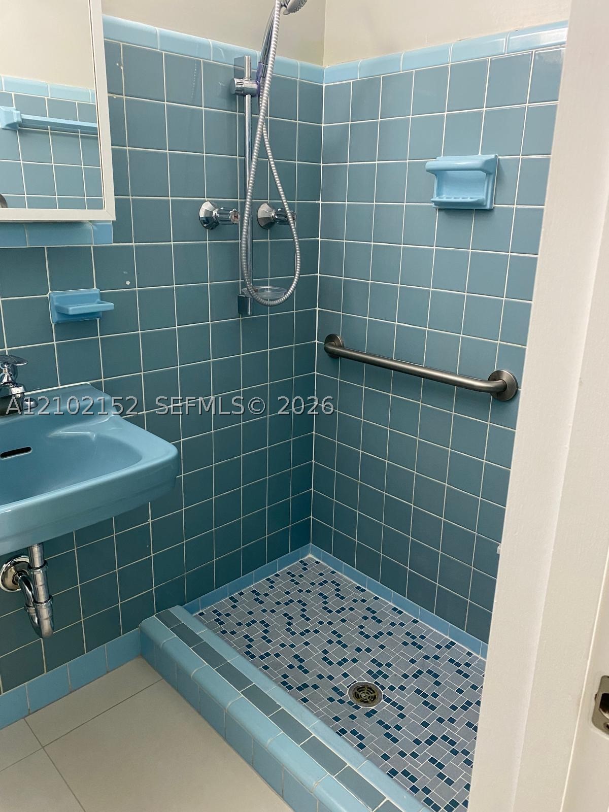 467 W 43rd Pl, Hialeah FL 33012