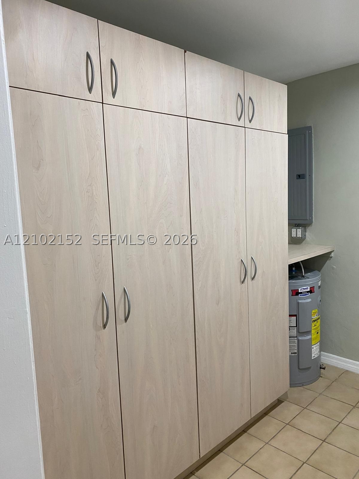 467 W 43rd Pl, Hialeah FL 33012