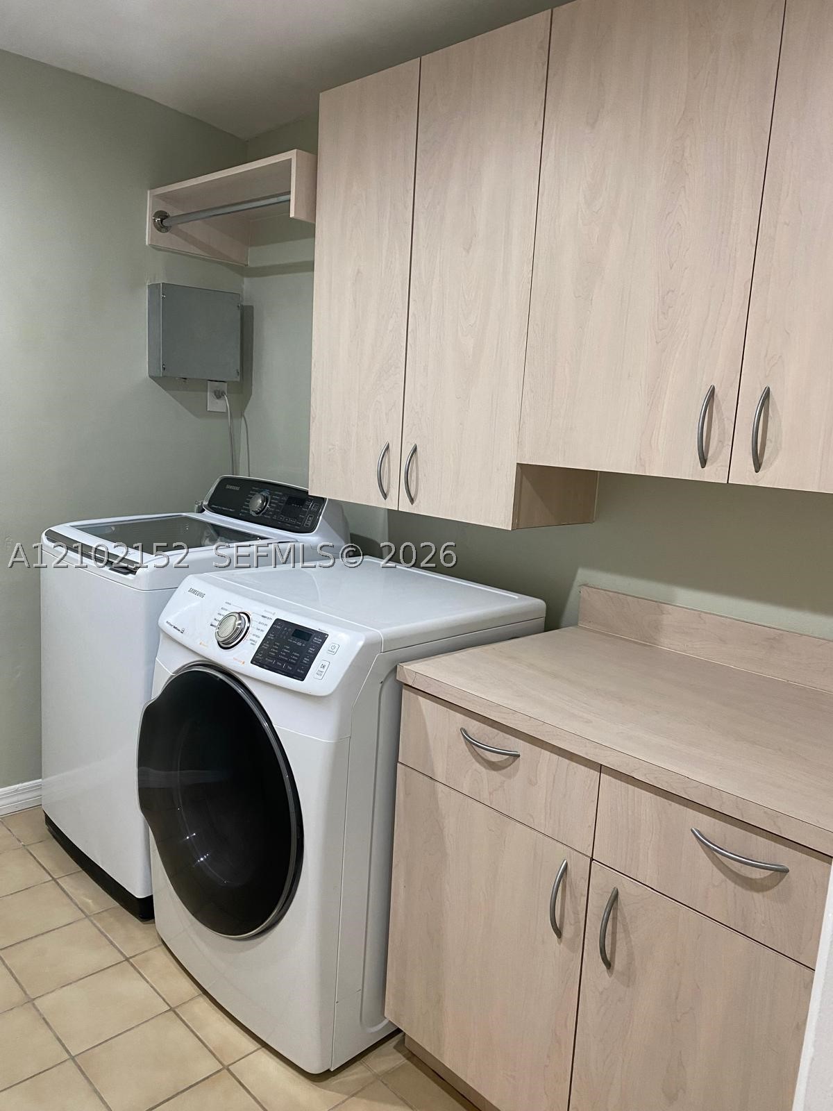 467 W 43rd Pl, Hialeah FL 33012