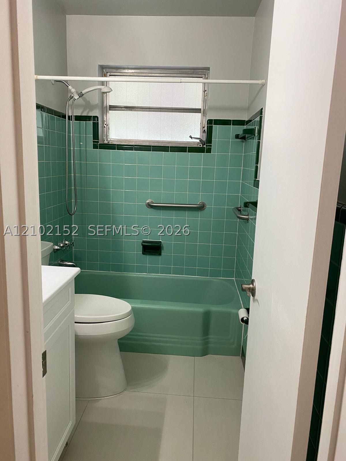 467 W 43rd Pl, Hialeah FL 33012