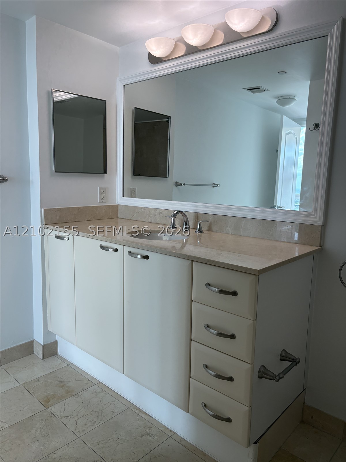 2101 Brickell Ave #2512, Miami FL 33129