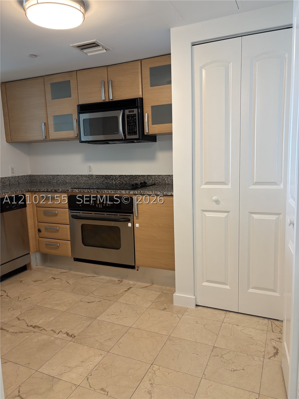 2101 Brickell Ave #2512, Miami FL 33129